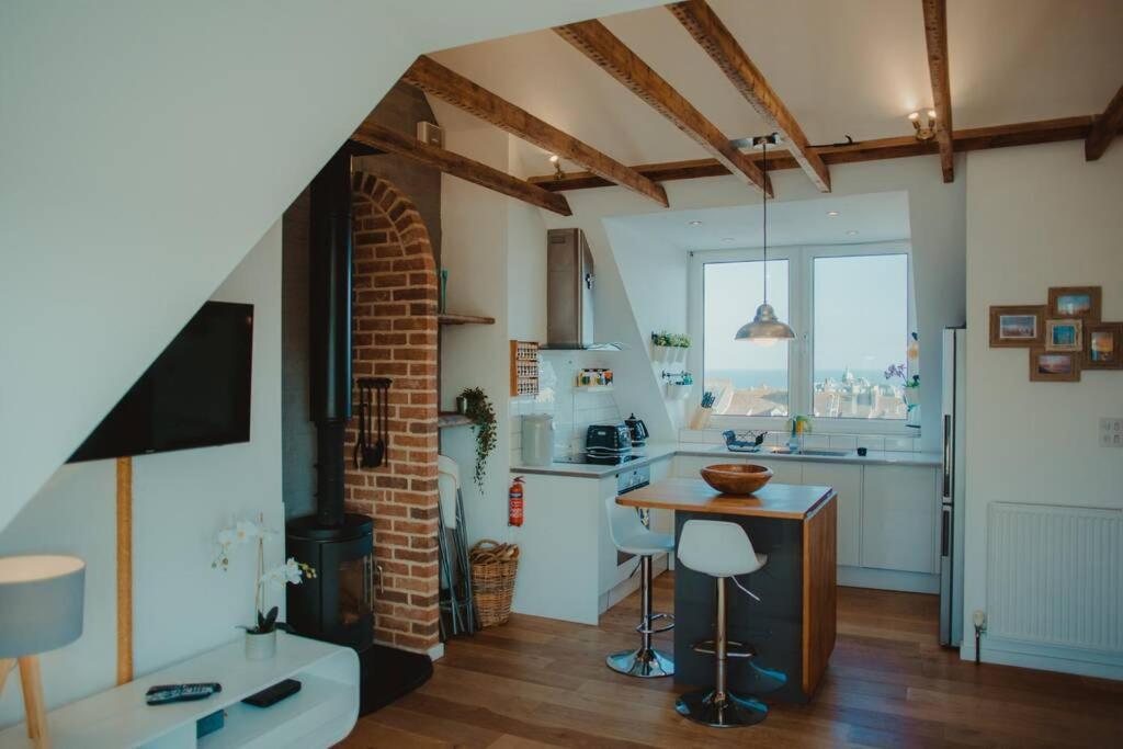 Glide Surf Casa Apartment Cromer Bagian luar foto